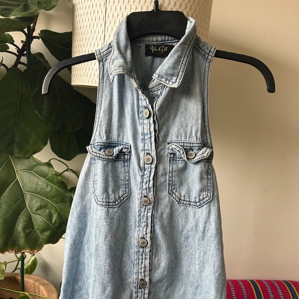 Rare Brandy Melville John Galt | sleeveless denim button up collared tank